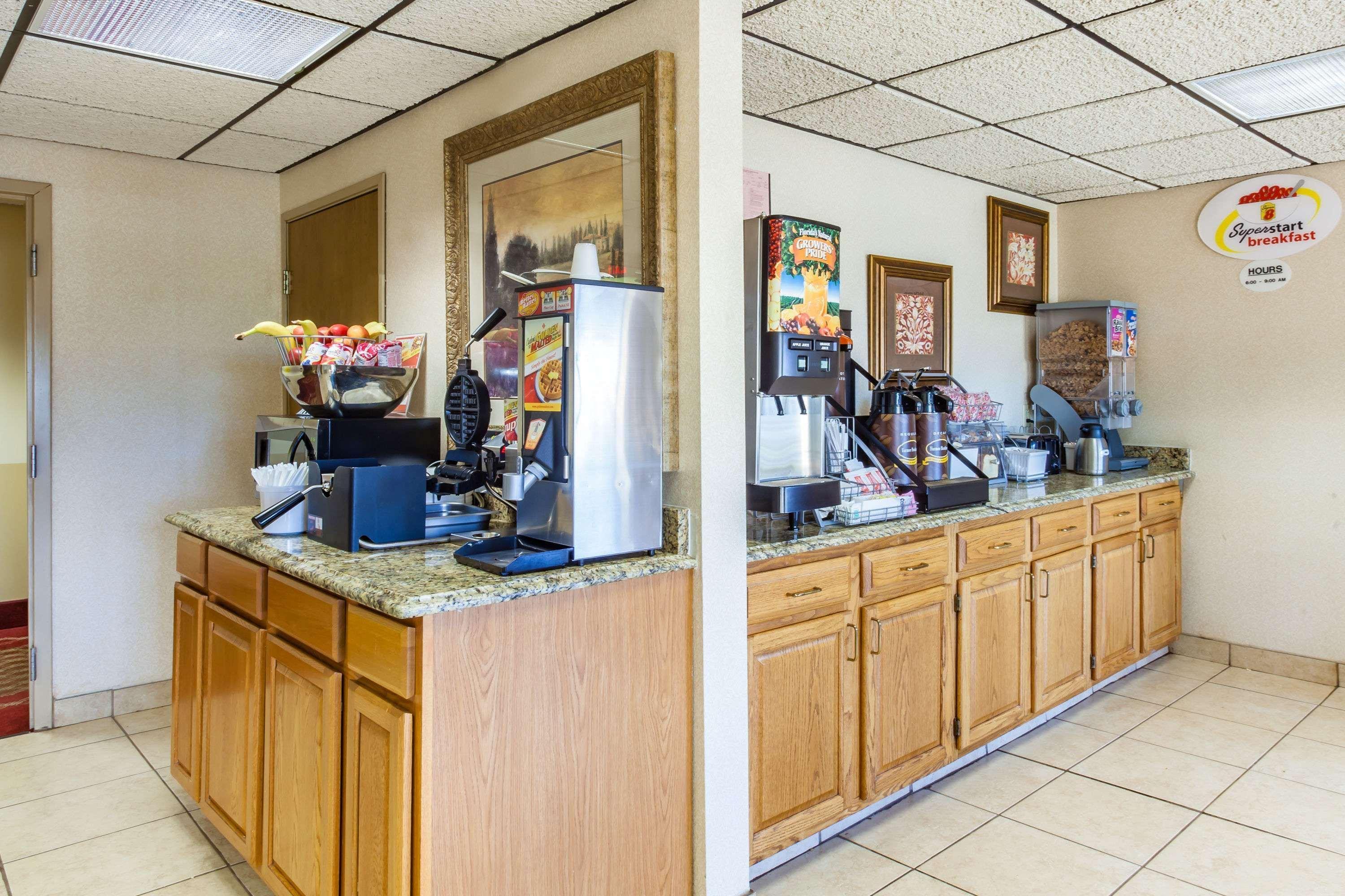 Super 8 By Wyndham Morristown/South Hotel Buitenkant foto
