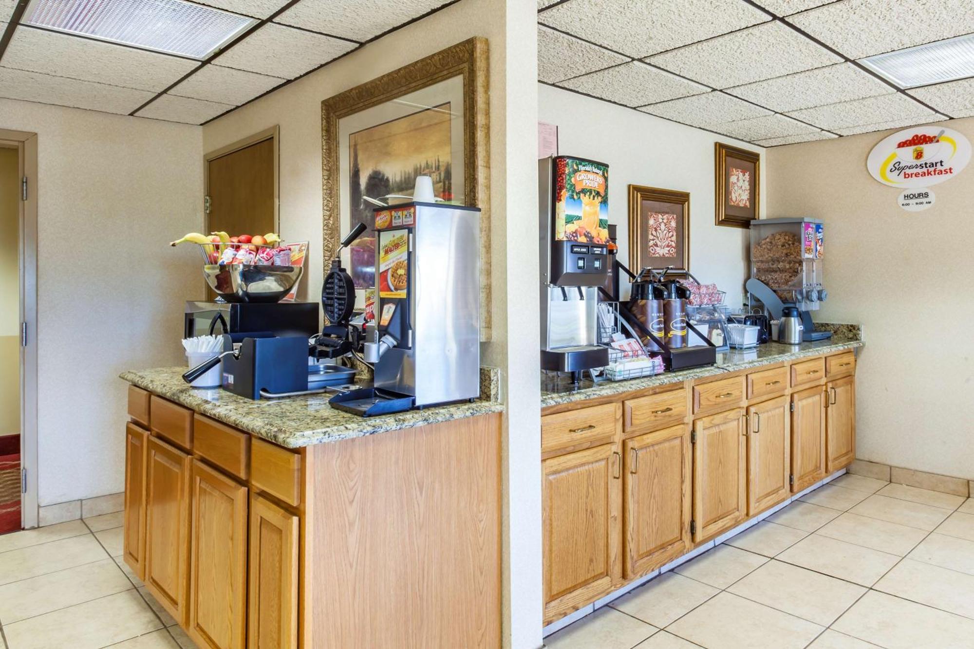 Super 8 By Wyndham Morristown/South Hotel Buitenkant foto